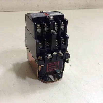 USED ALLEN BRADLEY 700-N800A1 SER C