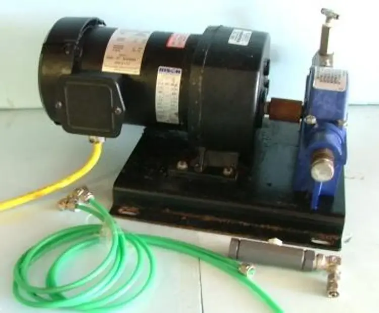 Used BISON 400-1901. Pumps (Metering) Texas US | Bamko Surplus Process Equipment #934095