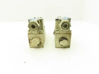 Vickers DG4V-3-2A-M-P7-H-7-50-JA100 Directional Solenoid Valve 24VDC  Lot of 2