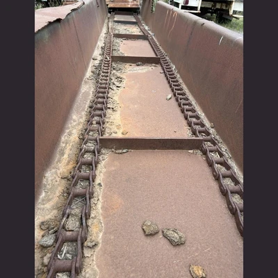 25in Wide x 30.75ft Long Chain Conveyor