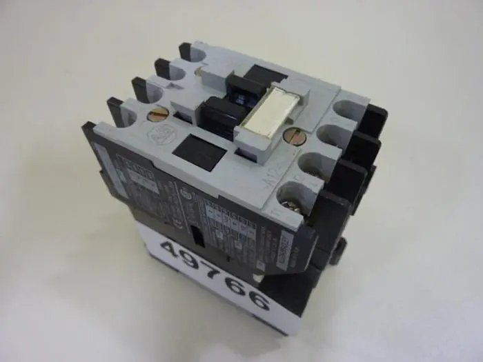 Used ALLEN BRADLEY 100-A12ND3 SER B PLC Contactors | Ideal Machinery #621926