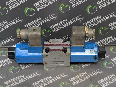 Toyooki HD3-3W-BG1A-025A-WDD2 Directional Control Valve Dual 24VDC Coils Used