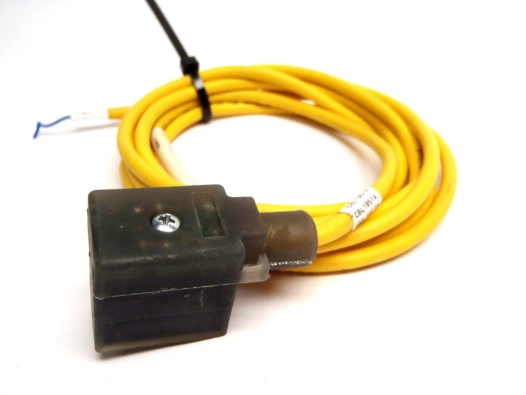 Used TURCK VIS 2-B642-5M Cable & Wire | Maverick Industrial Sales #1116365