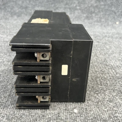 Used Federal Pacific XF632070 Circuit Breakers California US | Davliegogo LLC #1707101