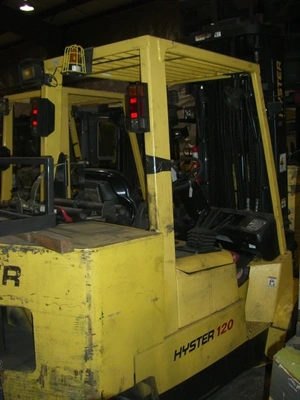 USED HYSTER Internal Combustion Forklifts: Pneumatic Tire