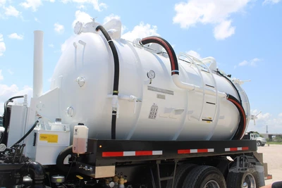 Used 2019 VOLVO VHD64B200 Septic/Sewer/Vacuum Trucks Texas US | Roll Off Truck World #1492002