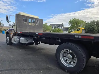 USED 2017 PETERBILT 348