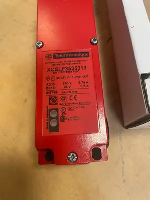 USED Telemecanique Telemecanique XCSLF3535313