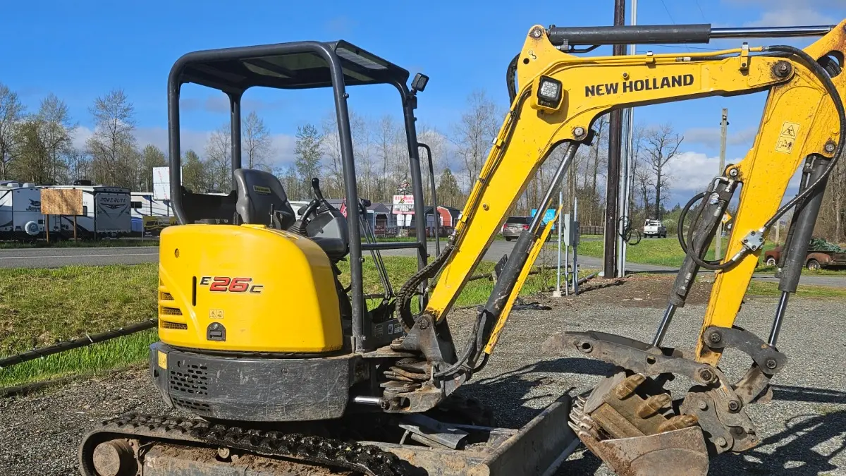 USED 2021 New Holland E26C