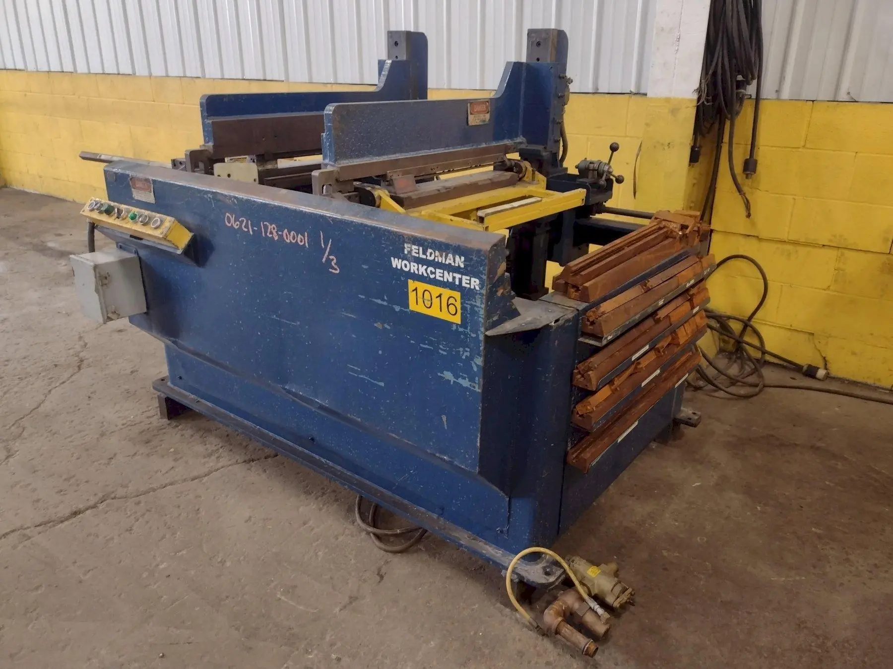 USED FELDMAN FF-24 WORKCENTERLENGTH OF BENDING RAMS ... 24"