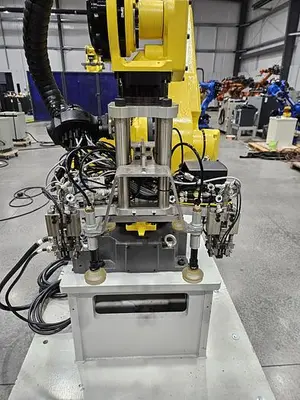 USED FANUC M-710IC/50