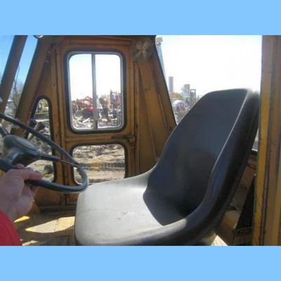 USED 1974 Caterpillar V180HR.

CAPACITY: 28,900 LBS / 13,100 KG.