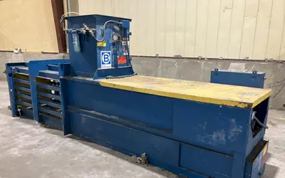 30" X 36" X 72" BALEMASTER CLOSED DOOR HORIZONTAL HYDRAULIC BALER: YOBRO #24585