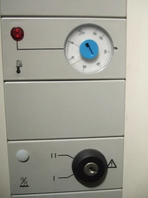 Heraeus Series 6000 Gas Jacketed CO2 Incubator