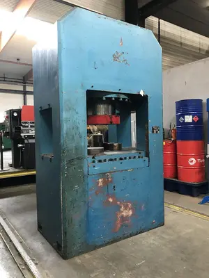 USED HYMAG HDP 1000 TON