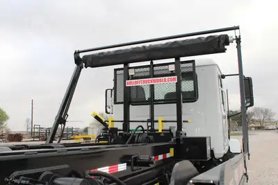 New | in-Stock 2027 MACK MD7 Rolloff Trucks Texas US | Roll Off Truck World #1491876