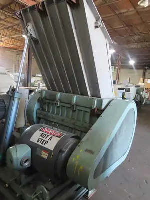 RAPID MACHINERY 2442M Reprocessing Equipment, Granulators | Mark One Machinery (2)