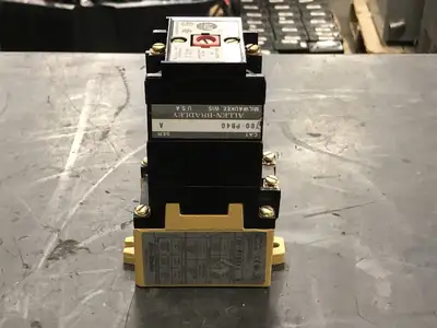 USED ALLEN-BRADLEY 700-P200A1