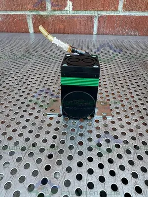 USED KAG M42X30/+2XL ELEVATOR MOTOR 24V 220227, 2950 1/MIN BEI 1.7 NCM
