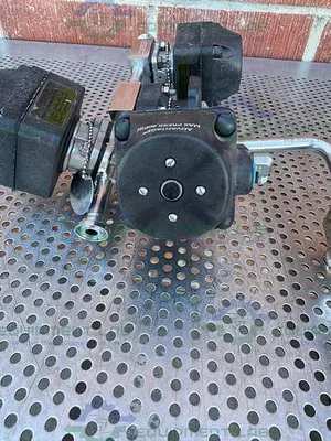 USED 5 ITT PURE FLO .5-316L- RA20MAX 6 WAY DIAPHRAGM VALVE W/ 1/2" SANITARY FITTING