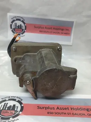 USED CROUSE-HINDS 7548-D