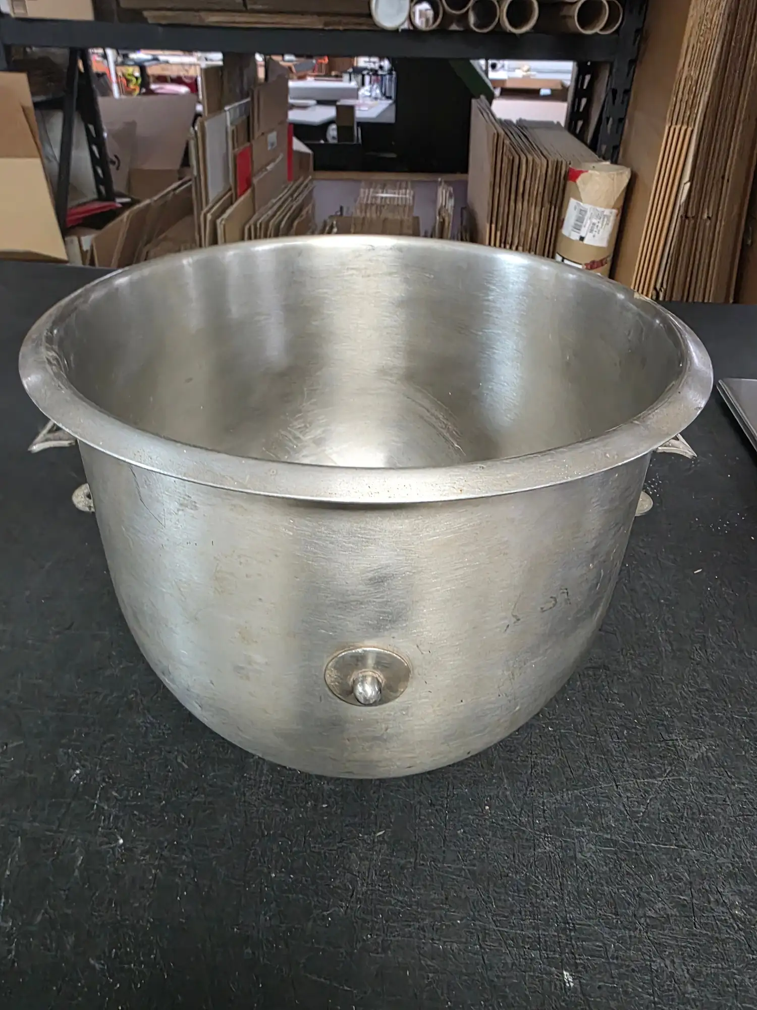 Used Hobart Used Hobart A-200-20 Mixing Bowl for 20Qt Mixer - SU2 Mixer Attachments & Accessories Illinois US | Falcon Restaurant Supply #1373564