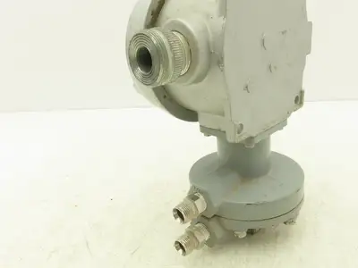 United Electric Controls J120K Pressure Switch 125VAC 456A 2/20PSID 3/4"NPT