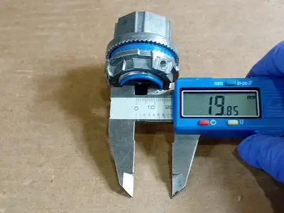 NEW THOMAS & BETTS H075GR-C