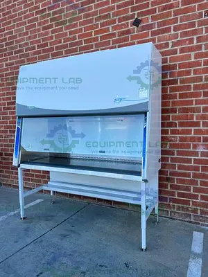 USED LABCONCO 302611100 CLASS II TYPE A2 LOGIC + BIOLOGICAL SAFETY CABINET 6 FT, 115V
