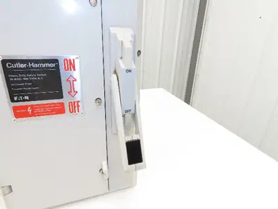Eaton Cutler Hammer DH361FCK Fusible Disconnect Switch Non-Metallic 30A 600V 3P