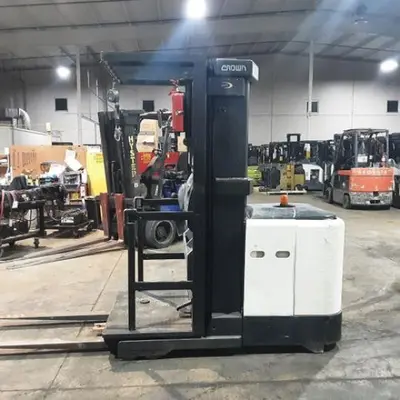 USED 2016 CROWN SP3510-30