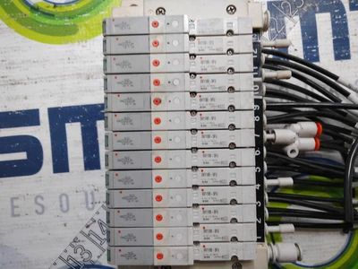 USED SMC SS5V1-F1L06  SV1100-5FU