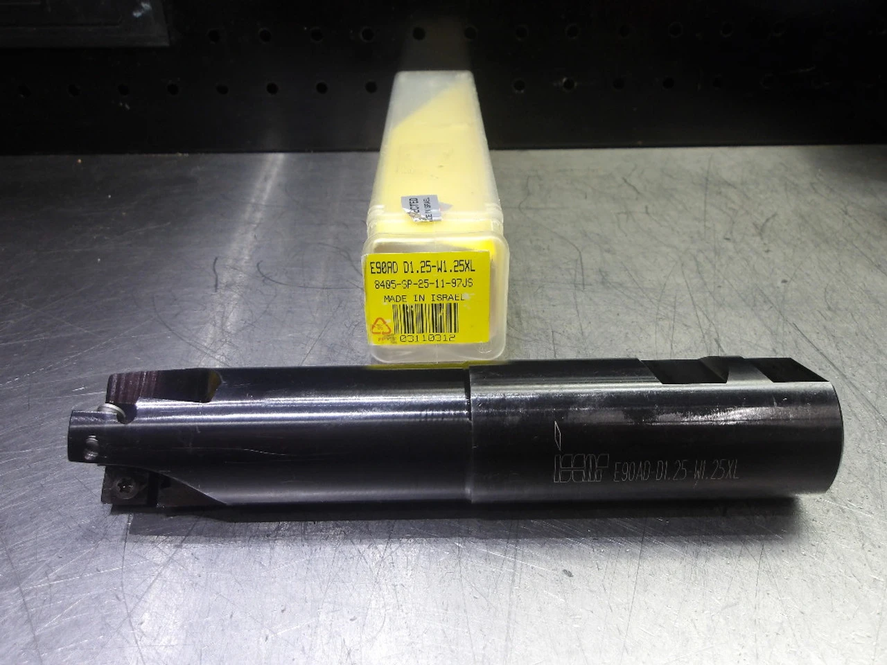 Iscar 1.25" 3 Flute Indexable Endmill 1.25" Shank E90AD D1.25-W1.25XL (LOC2311)