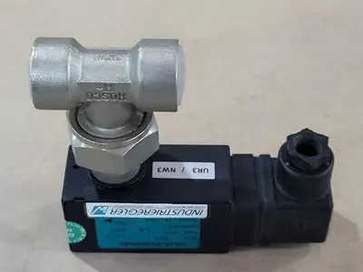 NEW INDUSTRIEREGLER UR3K-015GM065