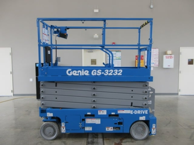 USED 2016 Genie GS-3232