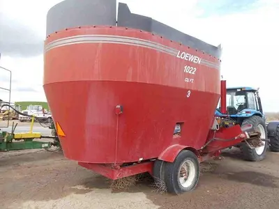 USED 2009 LOEWEN 1022