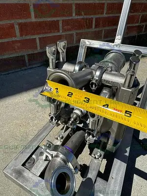 USED WILDEN HT 68004 STAINLESS STEEL DOUBLE DIAPHRAGM PUMP W/ CART