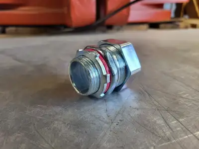 NEW THOMAS & BETTS CI6108