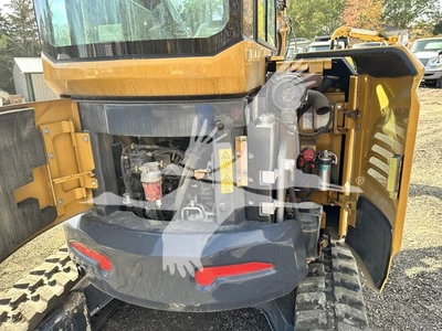 USED 2022 XCMG XE35U