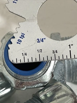 (6)T&B Thomas & Betts Short Elbow 90°  1/2" Malleable Iron Raintight