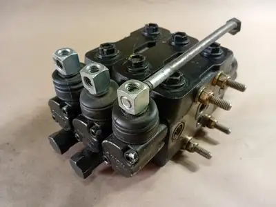 Hydraulic Valve 3 Section, 1WE6504, D06DF65A00044R