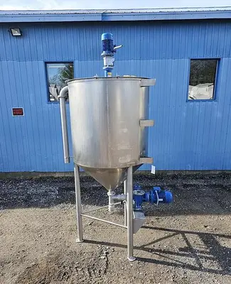 Used 585 Gallon Tank, Stainless Steel, With Mixer & Pump