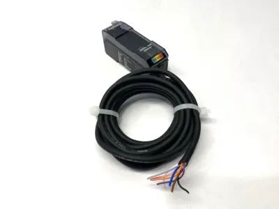 USED KEYENCE CZ-V21A