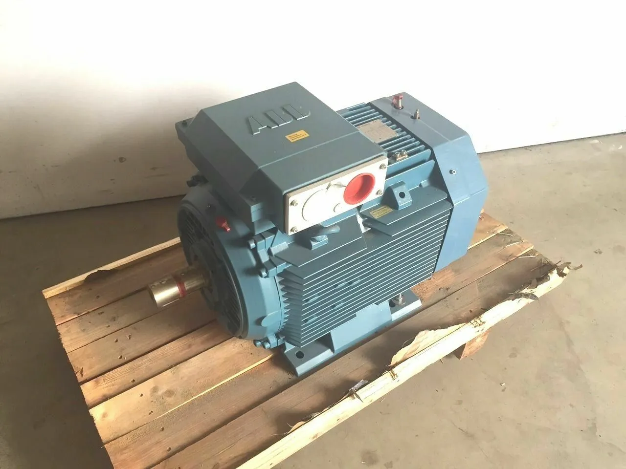 USED ABB 52KW, 3561 RPM 575V 64A IP 55 ELECTRIC MOTOR