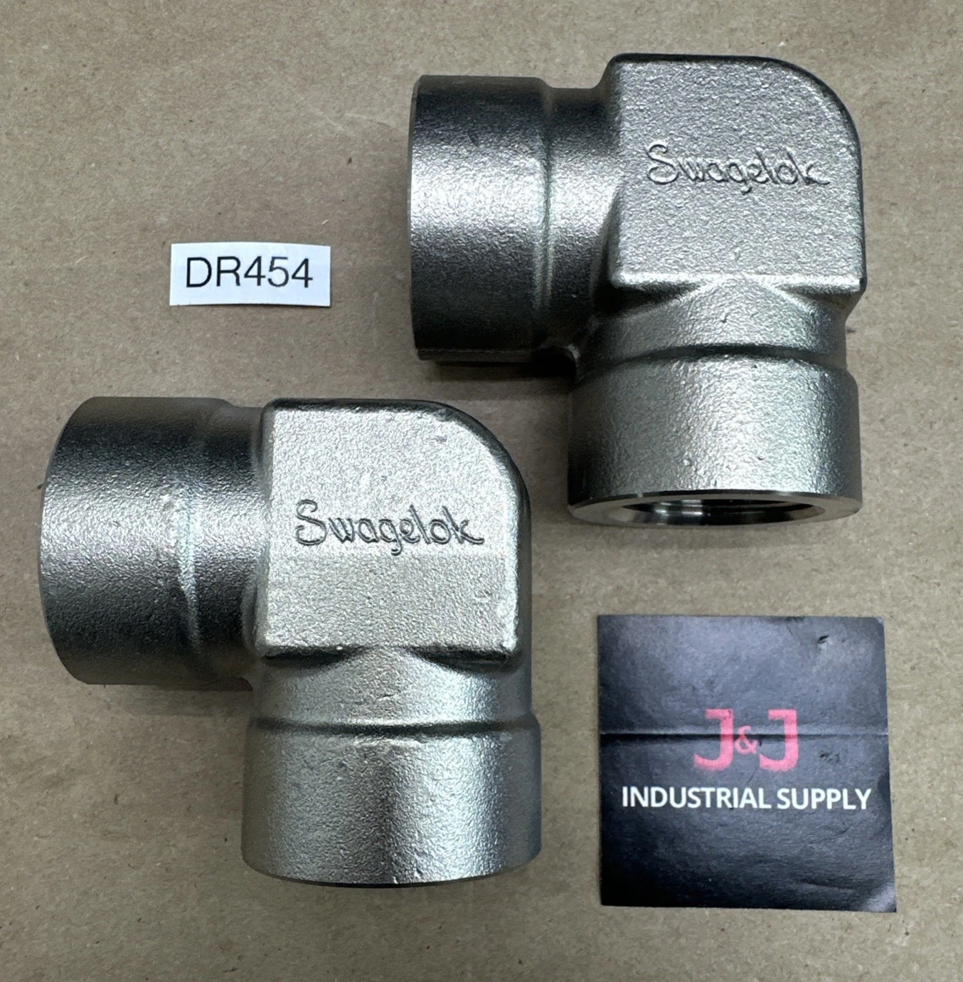 NEW Swagelok SS-16-E