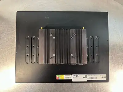 Cincoze CV-117 Fanless Panel PC | CV-117R-R10 (8.6.6)