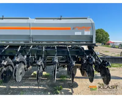 Used CRUSTBUSTER _UNKNOWN_ No-Till Drills Iowa US | Keast Enterprises #1360190