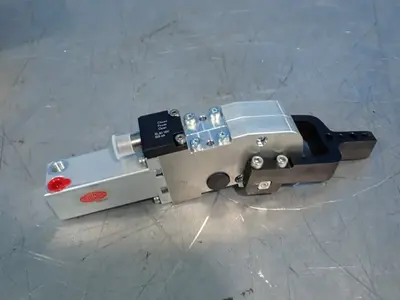 Used 2012 DESTACO 82L2203B7040 Pumps Ohio US | HGR 24 #1047964