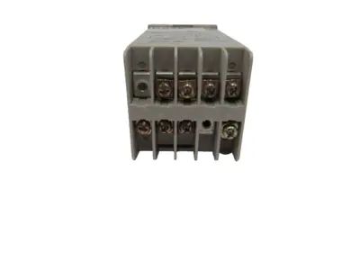 USED OMRON E5CS-Q1PX-F TEMPERATURE CONTROLLER E5CSQ1PXF
