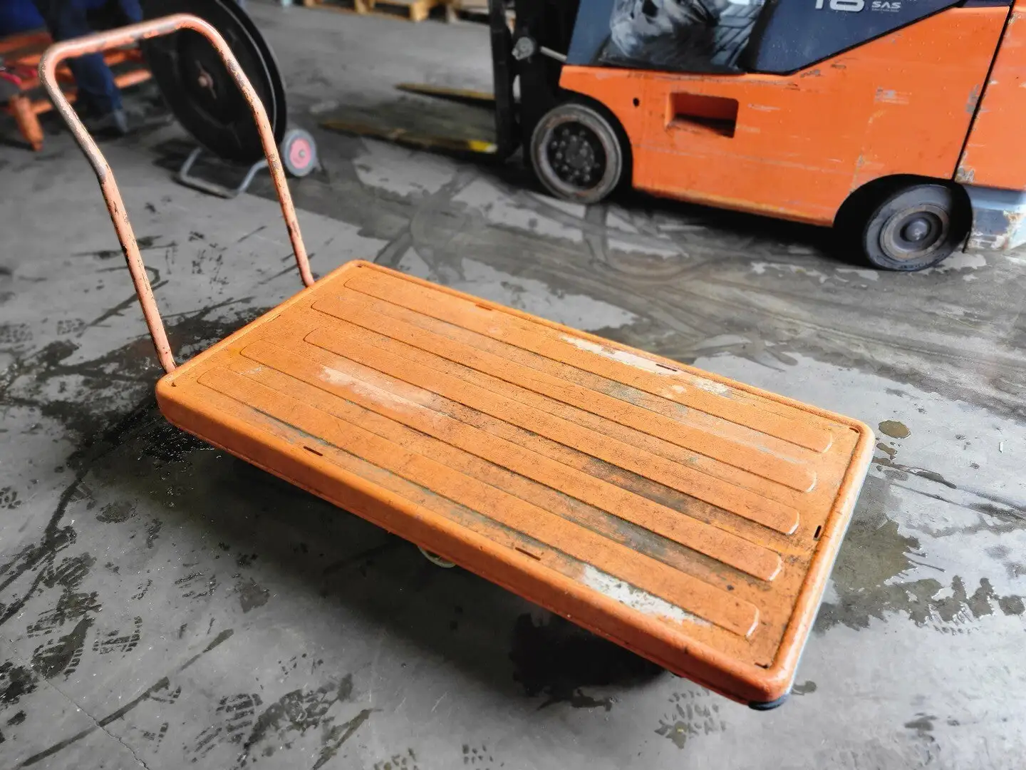 Platform Truck Cart with Swivel Wheel